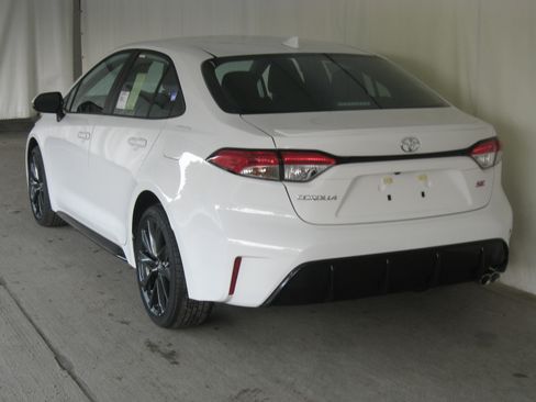 New 2026 Toyota Corolla SE image 6