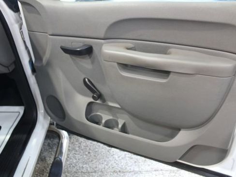 Used 2011 Chevrolet Silverado 2500 W/T image 21