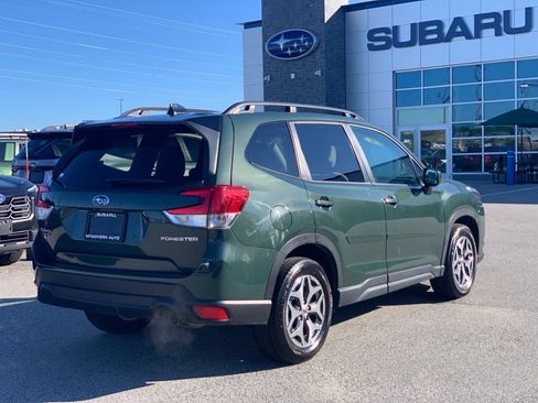 Used 2024 Subaru Forester Premium AWD/4WD image 8