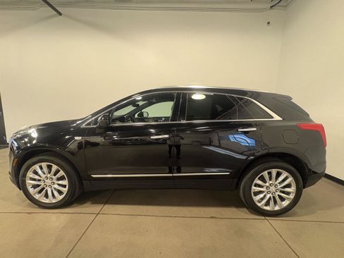 Used 2017 Cadillac XT5 Platinum AWD/4WD image 6