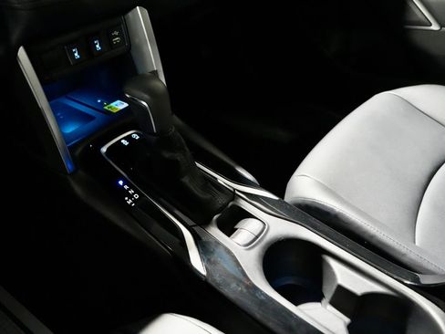 Used 2022 Toyota Corolla Cross XLE image 21