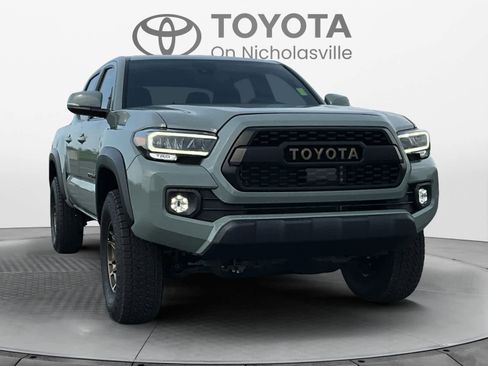 Used 2023 Toyota Tacoma TRD Off-Road w/ Technology Package image 8