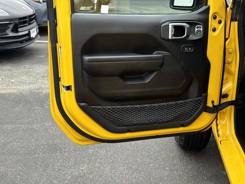 Used 2021 Jeep Wrangler Unlimited Sport image 18