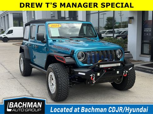 Used 2024 Jeep Wrangler Unlimited Rubicon w/ Convenience Group AWD/4WD image 1