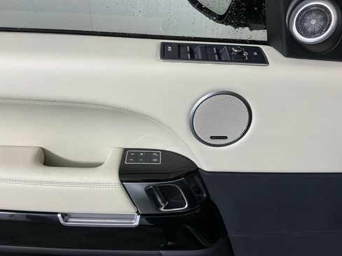 Used 2016 Land Rover Range Rover Supercharged AWD/4WD image 18