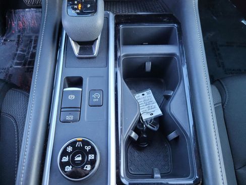 Used 2024 Nissan Pathfinder SV AWD/4WD image 26