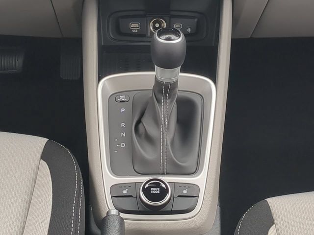 Used 2026 Hyundai Venue SEL FWD image 17
