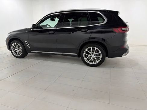 Used 2023 BMW X5 xDrive40i w/ Premium Package AWD/4WD image 2
