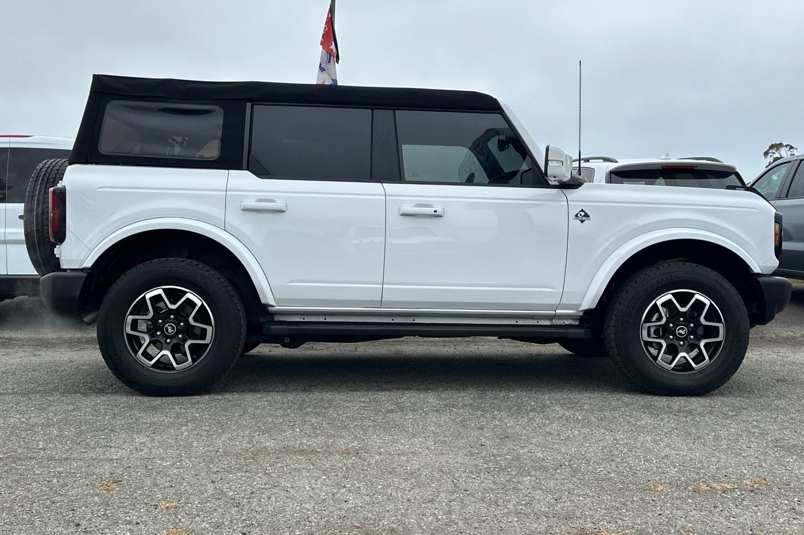 Used 2024 Ford Bronco Outer Banks AWD/4WD image 6