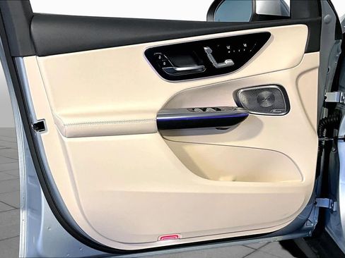 New 2026 Mercedes-Benz GLC 300 4MATIC image 11