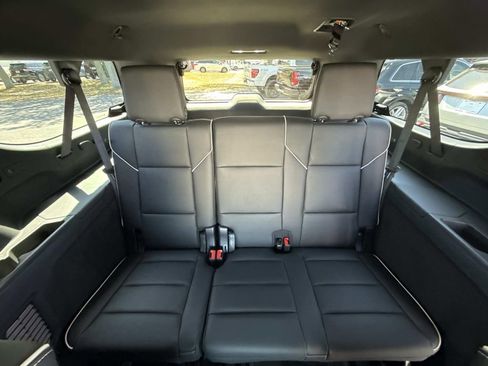 New 2026 Cadillac Escalade ESV Luxury AWD/4WD image 18