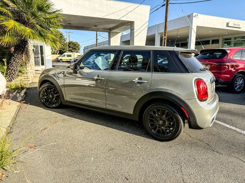 Used 2020 MINI Cooper S image 3