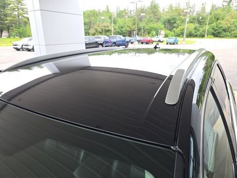 Used 2019 Ford Edge Titanium AWD/4WD image 9