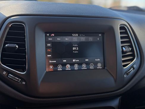 Used 2019 Jeep Compass Latitude w/ Popular Equipment Group image 15