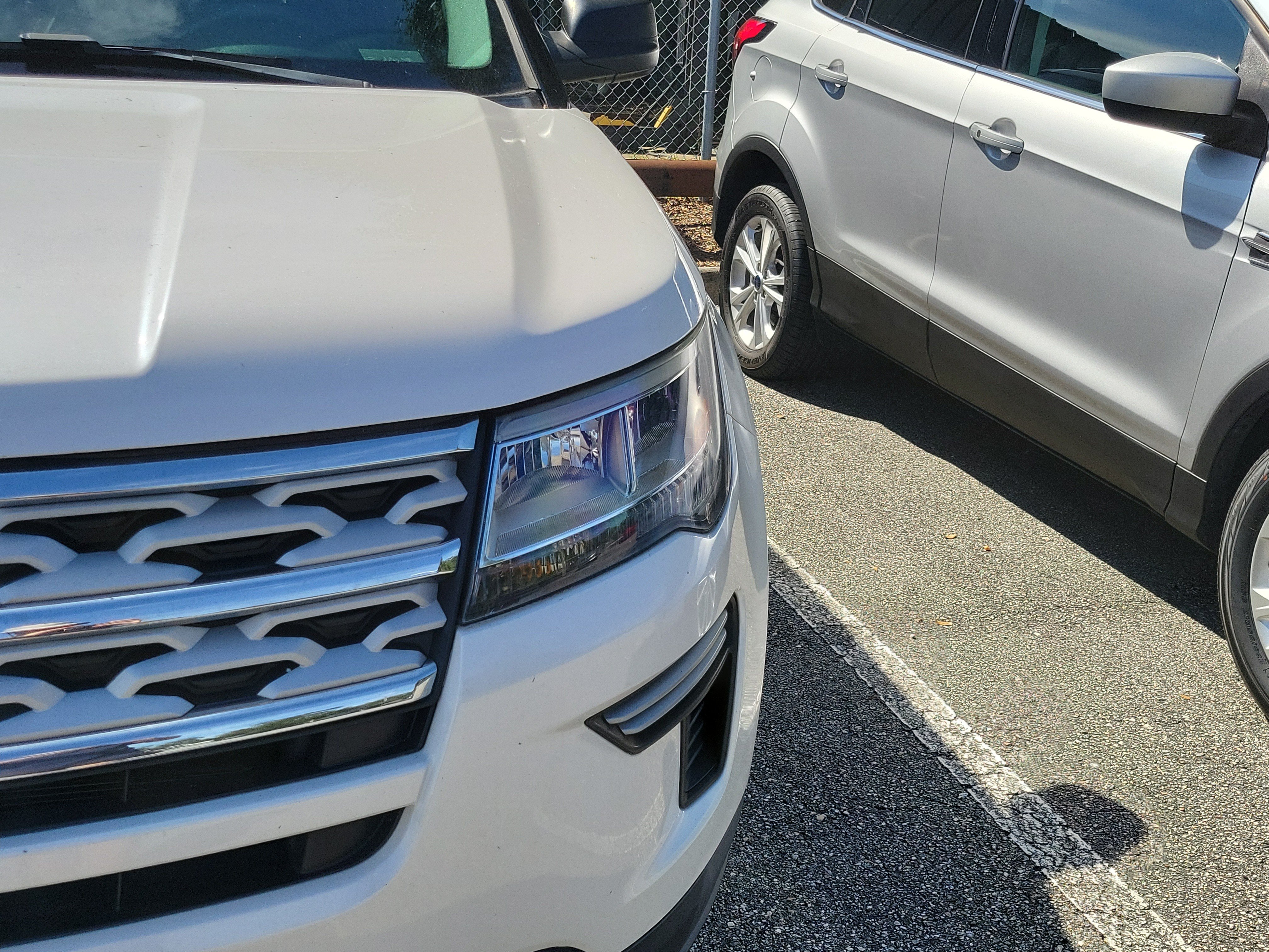 Used 2019 Ford Explorer XLT w/ Class III Trailer Tow Package FWD image 3