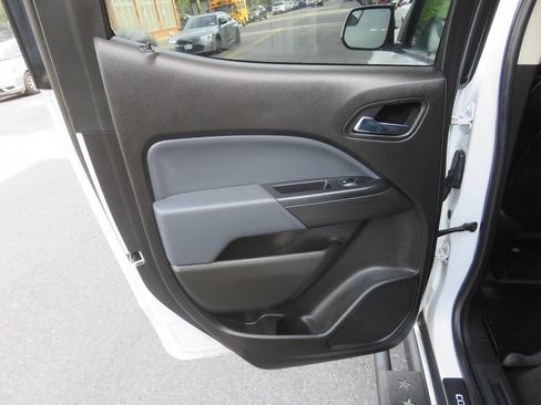 Used 2016 Chevrolet Colorado Z71 AWD/4WD image 26