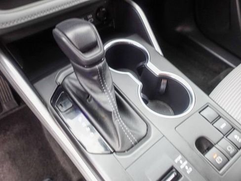 Certified 2023 Toyota Highlander L image 26