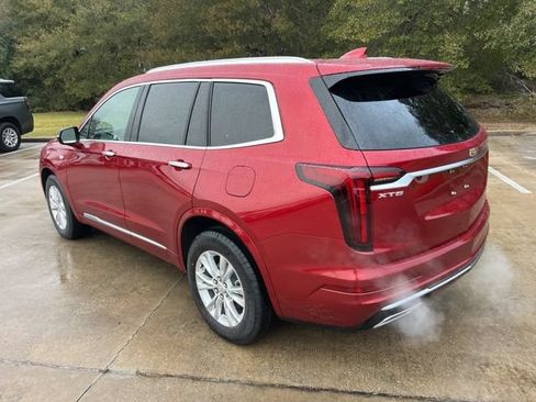 New 2025 Cadillac XT6 Luxury FWD image 3