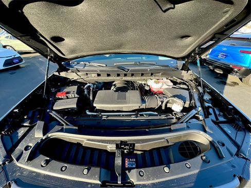 Used 2025 GMC Yukon XL AT4 Ultimate image 24