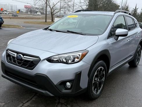 Used 2023 Subaru Crosstrek 2.0i Premium image 6