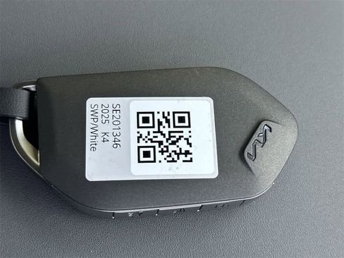 New 2025 Kia K4 LX image 28