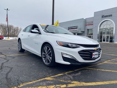 Used 2023 Chevrolet Malibu LT w/ Driver Confidence Package image 4