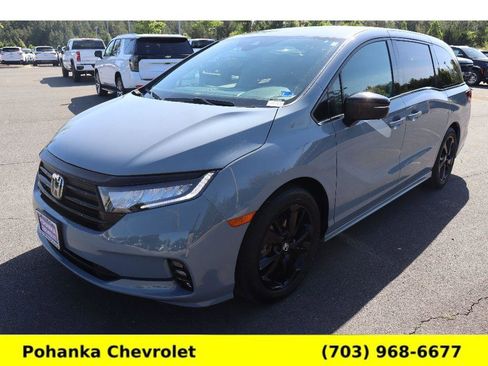 Used 2023 Honda Odyssey Sport image 3