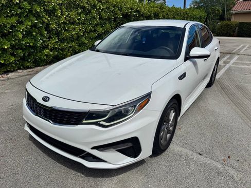 Used 2020 Kia Optima LX image 11
