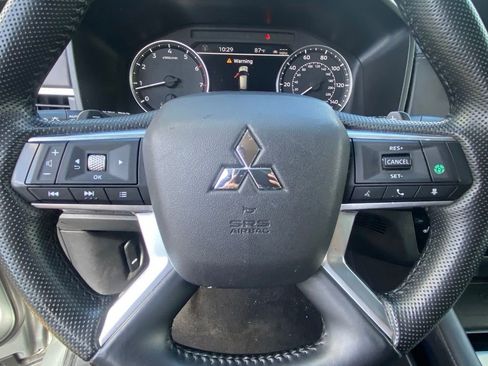 Used 2024 Mitsubishi Outlander SE AWD/4WD image 18