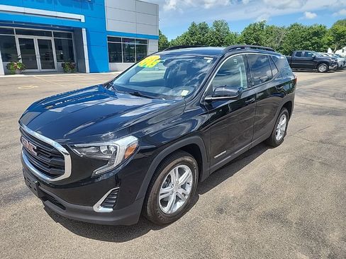 Used 2020 GMC Terrain SLE w/ Driver Convenience Package FWD image 3