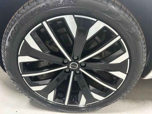 Used 2025 Volvo XC90 B6 Plus AWD/4WD image 6