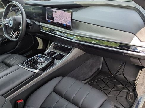 Used 2023 BMW i7 xDrive60 image 6