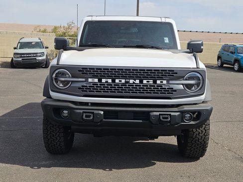 New 2025 Ford Bronco Badlands image 2