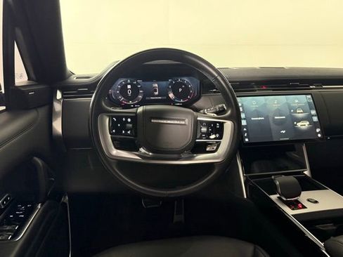 Used 2024 Land Rover Range Rover Long Wheelbase SE image 25