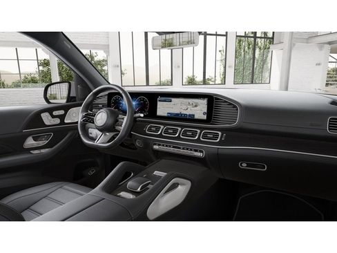 New 2026 Mercedes-Benz GLS 580 4MATIC image 6
