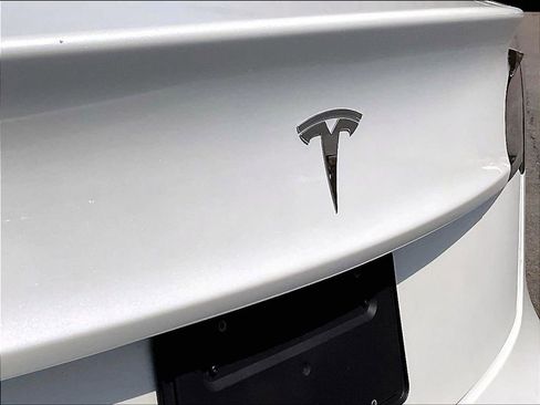 Used 2021 Tesla Model 3 Standard Range Plus RWD image 29