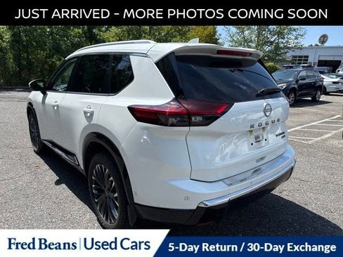 Certified 2024 Nissan Rogue Platinum w/ Platinum Premium Package AWD/4WD image 6