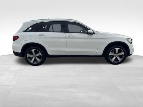 Used 2022 Mercedes-Benz GLC 300 4MATIC image 2