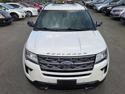 Used 2019 Ford Explorer XLT w/ Equipment Group 202A AWD/4WD image 3