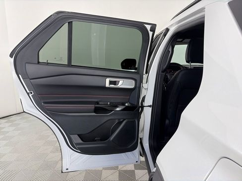 Certified 2023 Ford Explorer ST-Line w/ Class IV Trailer Tow Package image 12