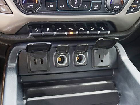 Used 2018 GMC Sierra 1500 Denali w/ Denali Ultimate Package AWD/4WD image 24