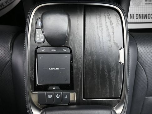Used 2022 Lexus LS 500 AWD w/ Accessory Package (Z1) image 17