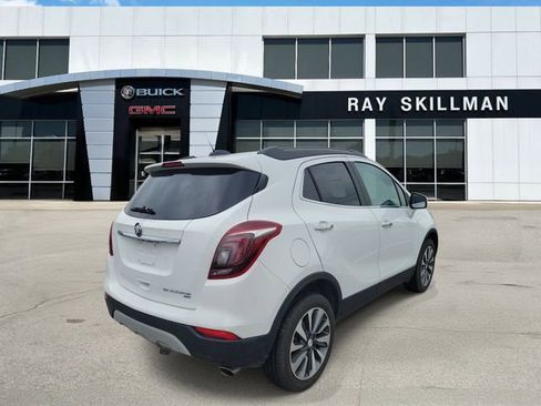Used 2022 Buick Encore Preferred AWD/4WD image 4