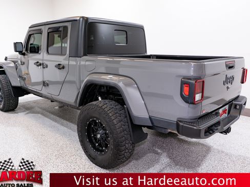Used 2021 Jeep Gladiator Sport AWD/4WD image 3