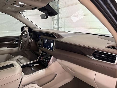 Certified 2023 GMC Yukon Denali w/ Advanced Technology Package image 29