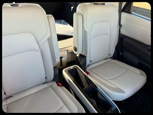 New 2026 Nissan Pathfinder SL AWD/4WD image 15