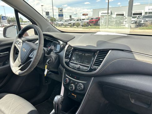 Used 2019 Chevrolet Trax LT AWD/4WD image 14