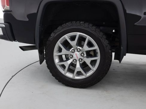 Used 2018 GMC Sierra 1500 SLT AWD/4WD image 21