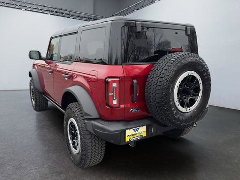 New 2025 Ford Bronco Badlands w/ Sasquatch Package AWD/4WD image 3