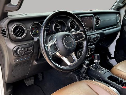 Used 2021 Jeep Wrangler Unlimited Sahara w/ Cold Weather Group AWD/4WD image 15